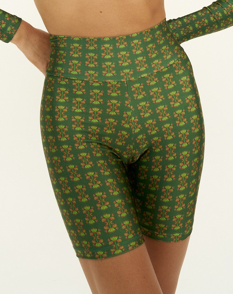 Verve Shorts Slim Set with Top New Fit